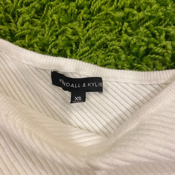 White one shoulder Kendal and Kylie top brand new - Picture 2 of 2